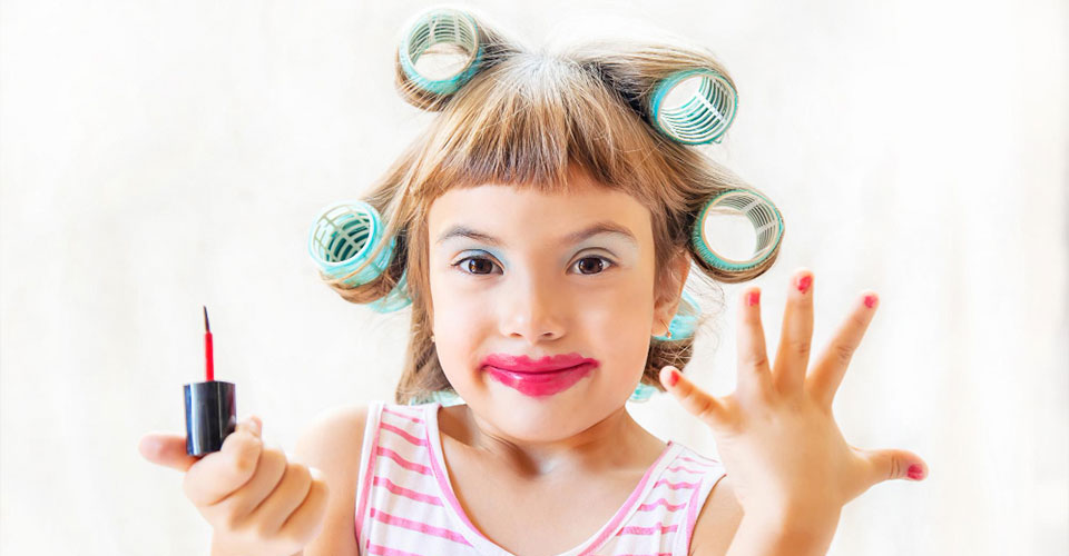 Puberdade precoce - Qual é o papel dos plásticos e cosméticos no organismo infantil?